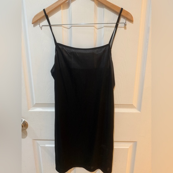 Black Spaghetti Strap Slip Dress Adj Straps
P2P 16 
L 25 - Picture 1 of 3